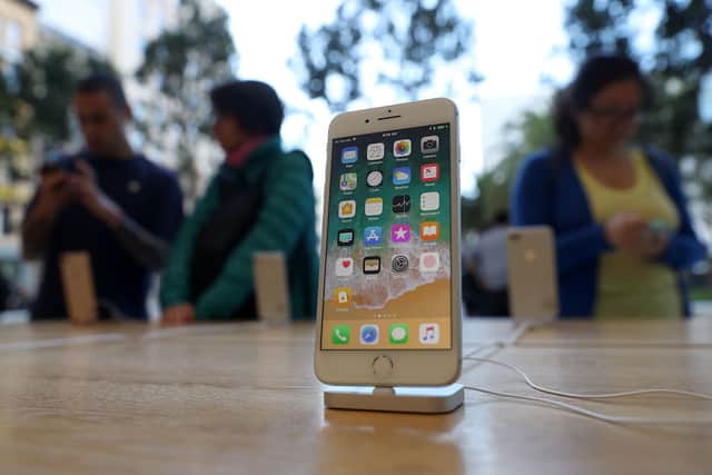 Apple iPhone.