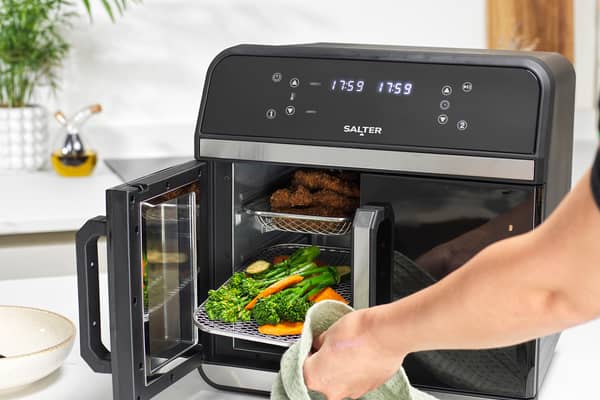 The dual doors of the XL Air Fryer Oven make access really easy 