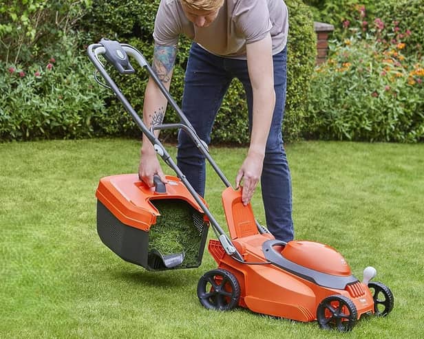 Cordless lawnmowers make cutting the grass such a quick and easy job