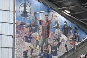 One of the KM7 Stand murals
