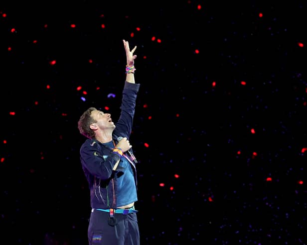  Chris Martin of Coldplay performs on a stop of the band's Music of the Spheres world tour at Allegiant Stadium on June 06, 2025 in Las Vegas, Nevada.