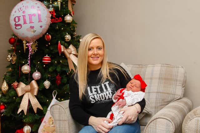 Lisa O'Donnell from Grangemouth and her baby daughter Sophia Rose