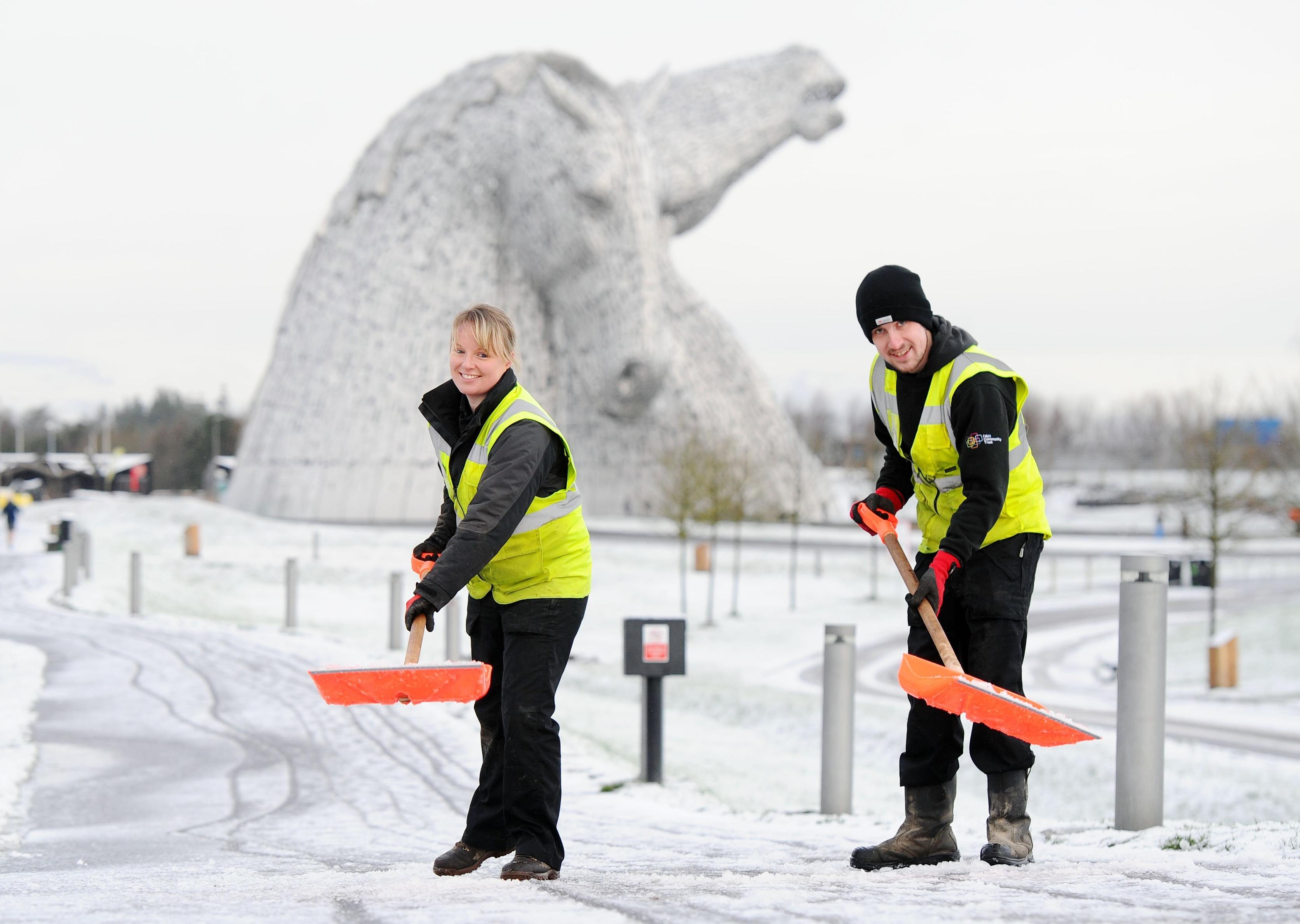 Falkirk district hit by first snowfall of 2020 as Met Office issues
