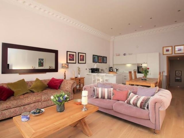10 Larbert House.