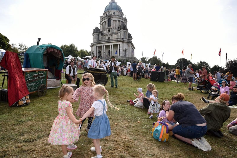The Highest Point Festival held a family fun day as part of its weekend festivities in Williamson Park, Lancaster. Families enjoy the show in the sunshine.  Picture by Paul Heyes, Sunday September 05, 2021.