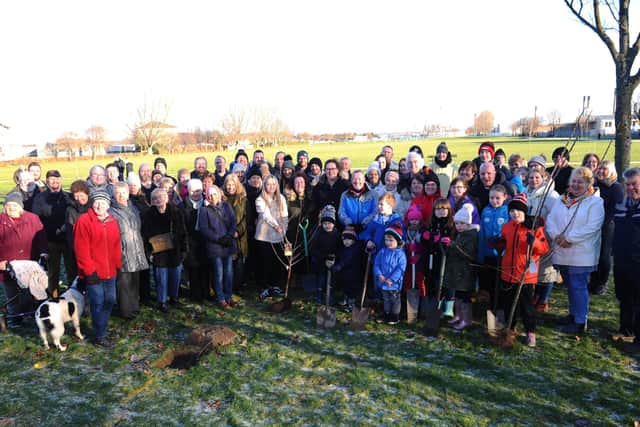 02-02-2019. Picture Michael Gillen. GRANGEMOUTH - Inchyra Park (towards Grangemouth Stadium). Friends of Inchyra Park launching a community orchard.