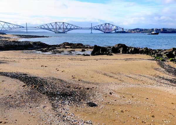 Picture taken near Hound Point looking back towards South Queensferry.