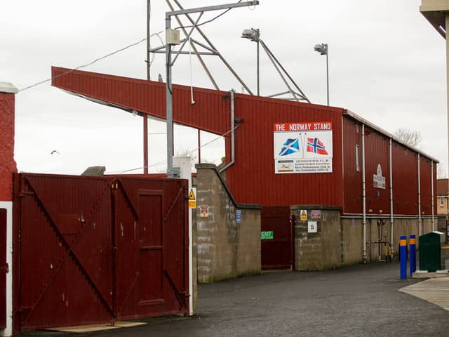 Stenhousemuir chief Iain McMenemy cast his club's vote in favour of the motion