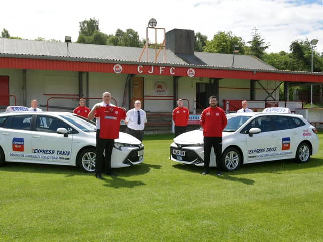 Camelon Juniors new shirt sponsorship deal with Express Taxis. Thomas Morton, driver; John Millar, assistant manager; Andrew Buchanan, manager Express Taxis; John Howe, driver; Eamon Fullerton, assistant manager; Gordon Herd, manager Camelon Juniors and Darren MacKenzie, driver.
