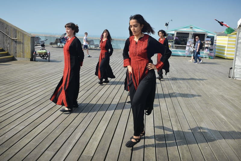 Palestine on the Pier in Hastings.

Hawiyya Dance Company. SUS-210509-135652001