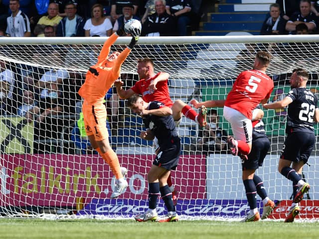 Falkirk drew 0-0 with Montrose in the league opener (Photos: Michael Gillen)