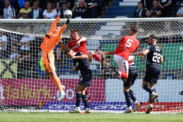 Falkirk drew 0-0 with Montrose in the league opener (Photos: Michael Gillen)
