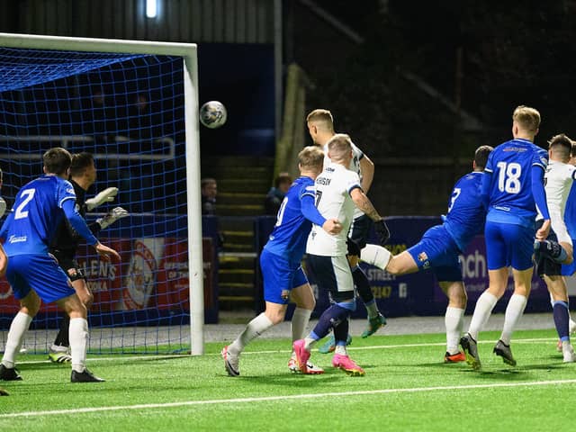 Montrose v Falkirk (Photo: Ian Sneddon)