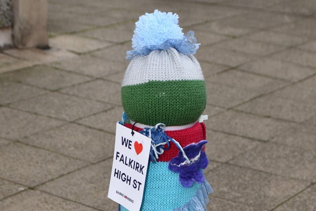 The yarnbombing was previously used in 2019 on the High Street as part of Falkirk Arts Festival.