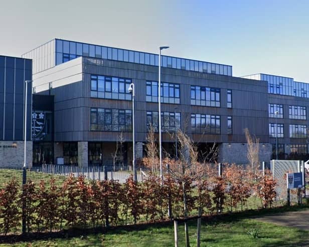 Locals want a new school to be built in Kirkliston rather than an extension at Queensferry High School.