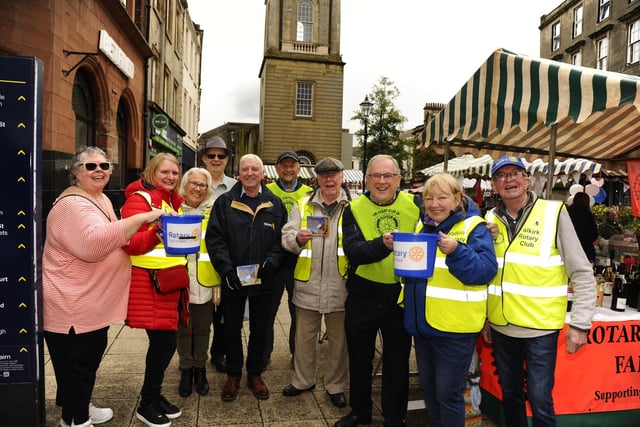 Members of the Rotary Club of Falkirk with Kentucky Rotarian visitors Gayle and Ashland Hanke.