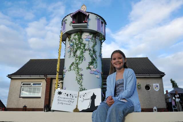 Fair E'en is here and residents in Bo'ness will go round the arches today. This was the arch for last year's Chief lady, Jenna Purdie. Pic: Michael Gillen.