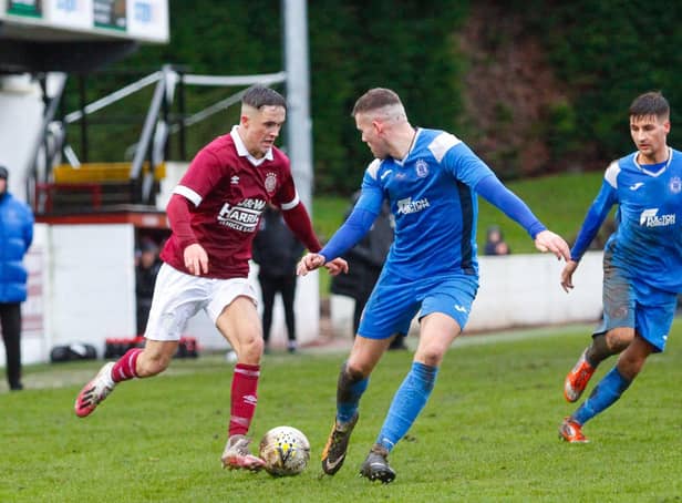 Mark Stowe netted his 41st goal of the season for Linlithgow from penalty spot (Library pic)