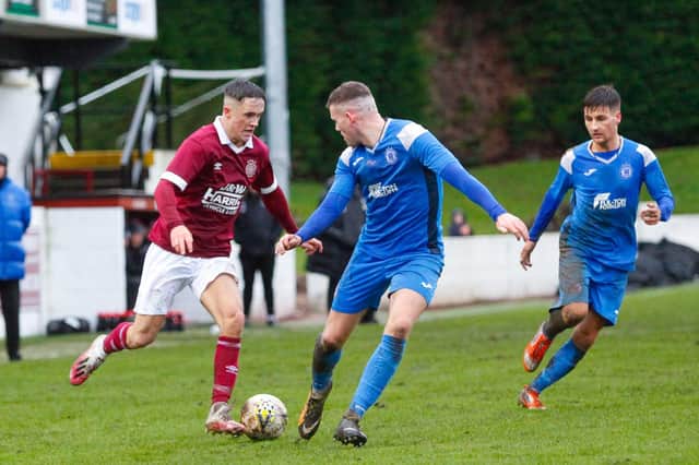 Mark Stowe netted his 41st goal of the season for Linlithgow from penalty spot (Library pic)