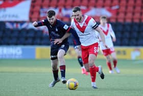 Former Airdrieonians defender Sean Crighton will lead Stenhousemuir as the club's new captain next season