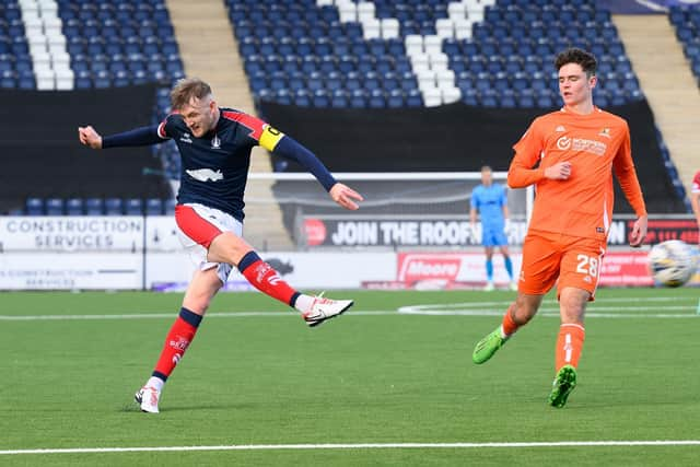 Donaldson strikes from range for Falkirk against Alloa (Photo: Ian Sneddon)