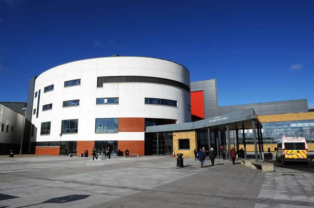 Picture Michael Gillen. Forth Valley Royal Hospital exterior.