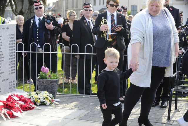 Even the youngest members of the Carronshore community took part in the service of dedication