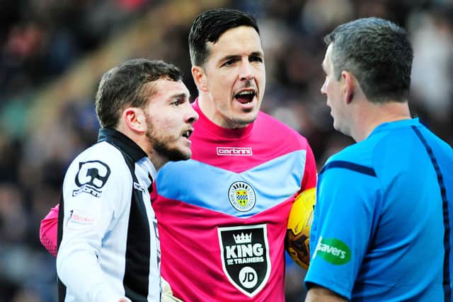 St Mirren's goalkeeper Jamie Langfield and Paul McMullan were not happy.

Pic by Alan Murray
www.alanmurrayphotography.co.uk
Tel: 0751 112 3919
