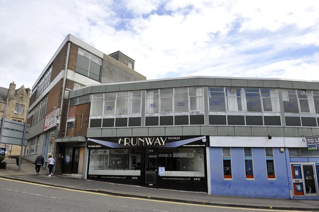 Falkirk High Street and Cockburn Street. Location is being considered for new Falkirk Council Headquarters and Arts Centre (Pic: Michael Gillen)