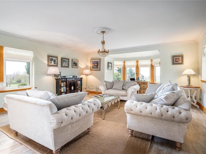 Sitting room.