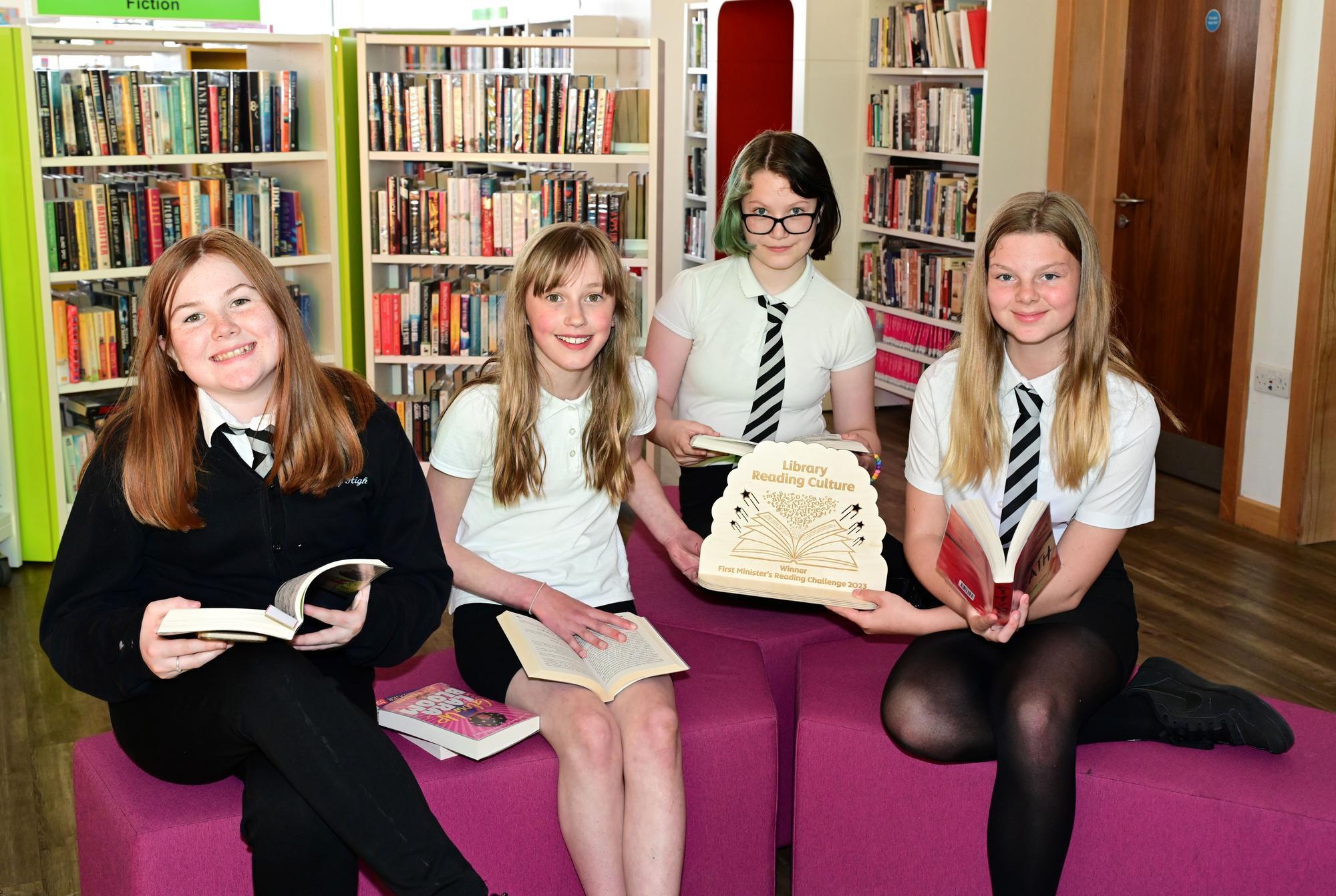 Denny High and library staff take award in First Minister's Reading Challenge - Vimarsana News