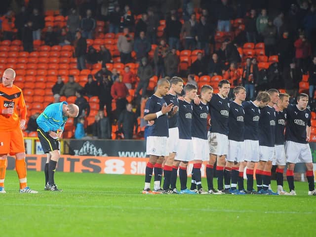 Both teams as the penalties begin.