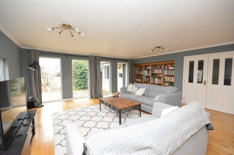 Sitting room.