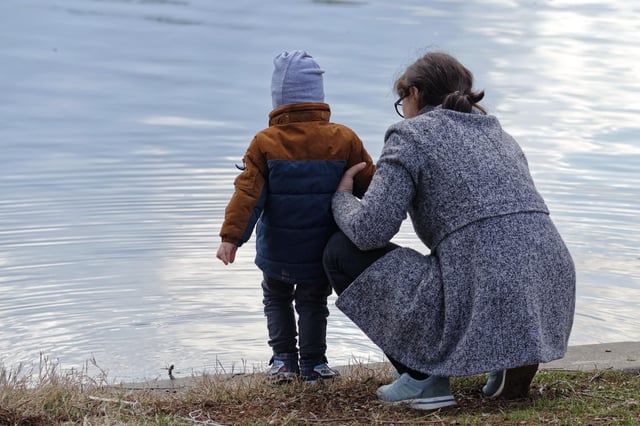 Nearly 100 parents in Falkirk failed to pay child maintenance during the latest lockdown, figures show.