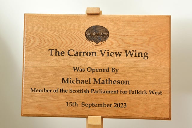 The plaque was unveiled.