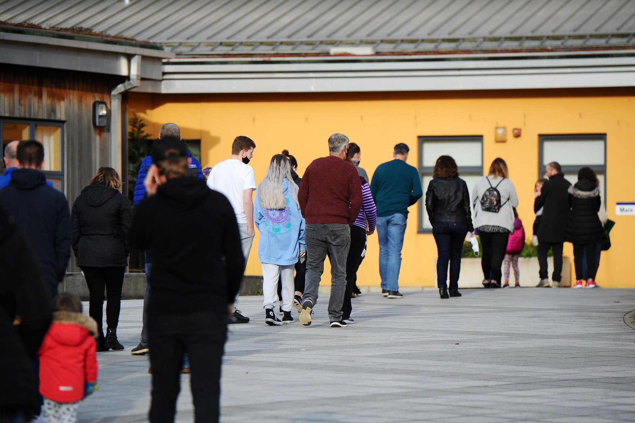 Queues as Falkirk district voters head to the polling stations