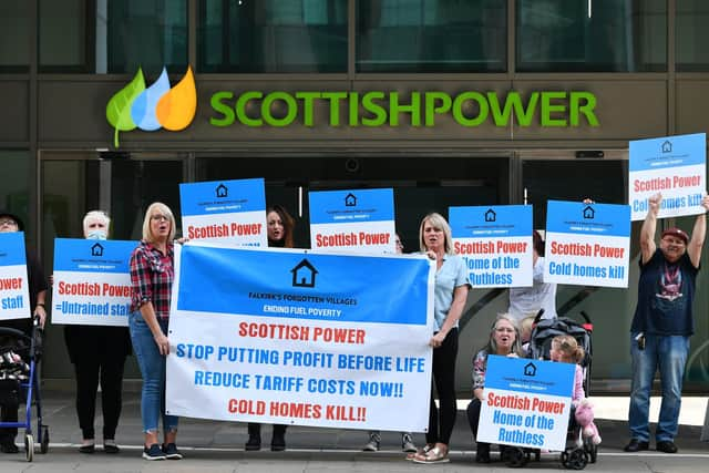 Falkirk's Fortgotten Villages protesters demonstrate outside Scottish Power HQ