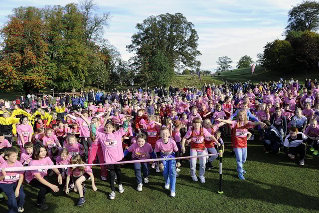 All the runners enjoying the warm-up.