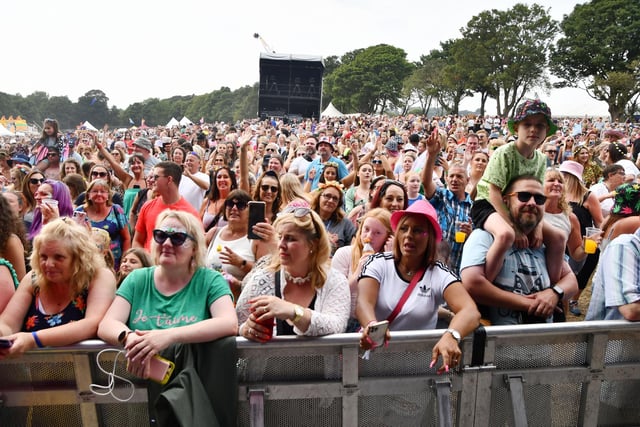Crowds gathered in Linlithgow for Party at the Palace.