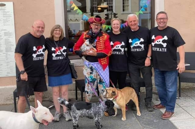 'Captain and the crewmates' in Linlithgow