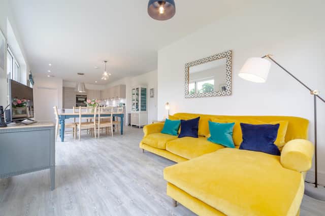 6 Dyers Drive, Linlithgow.