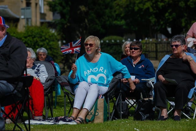 Residents young and old enjoy the special platinum jubilee Praise in the Park event in Grangemouth's historic Zetland Park