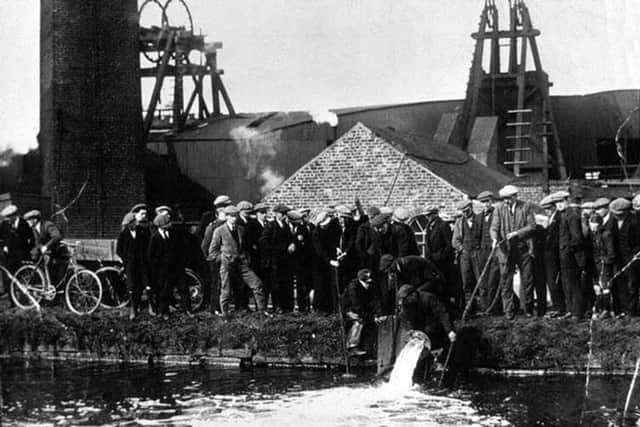 The pumping operation at the Union Canal after the pit was flooded.