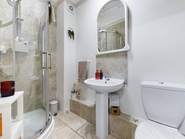 This one bedroom flat in Victoria Road North, Southsea, is on sale for £170,000. It is listed by Chinneck Shaw.