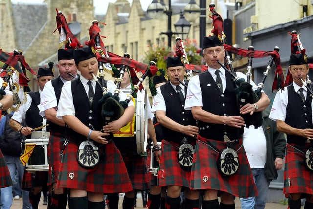 Pipe band on the High Street.
