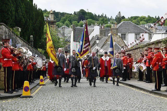 The civic party heads up towards the palace.