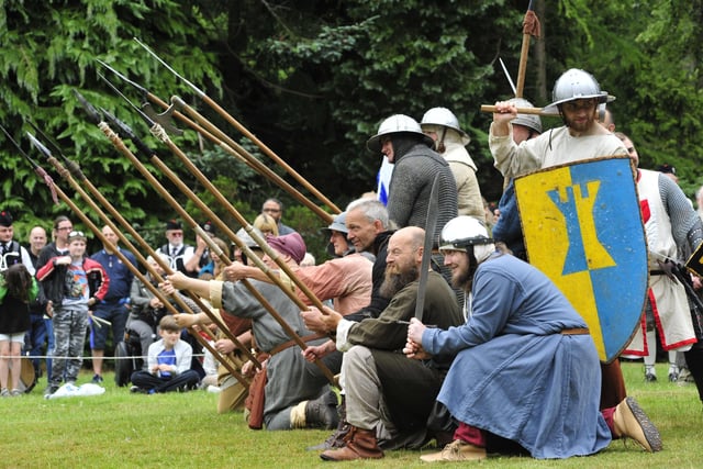 Preparing to re-enact the battle which Scottish warriors took part in over 700 years ago