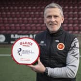 Stenhousemuir manager, Gary Naysmith, presented with the Scottish League One Glen’s Manager of the Month award for February (Photo: SPFL)