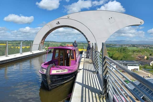 the Jaggy Thistle narrowboat.