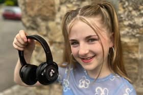 Autumn didn't get tickets so her uncle staged a silent disco for her and her friends instead!